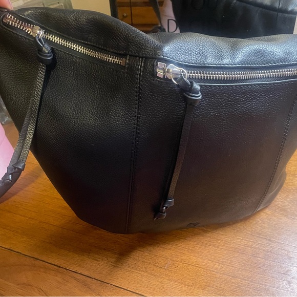 SOLD Genuine leather sling bag!! - Picture 2 of 10